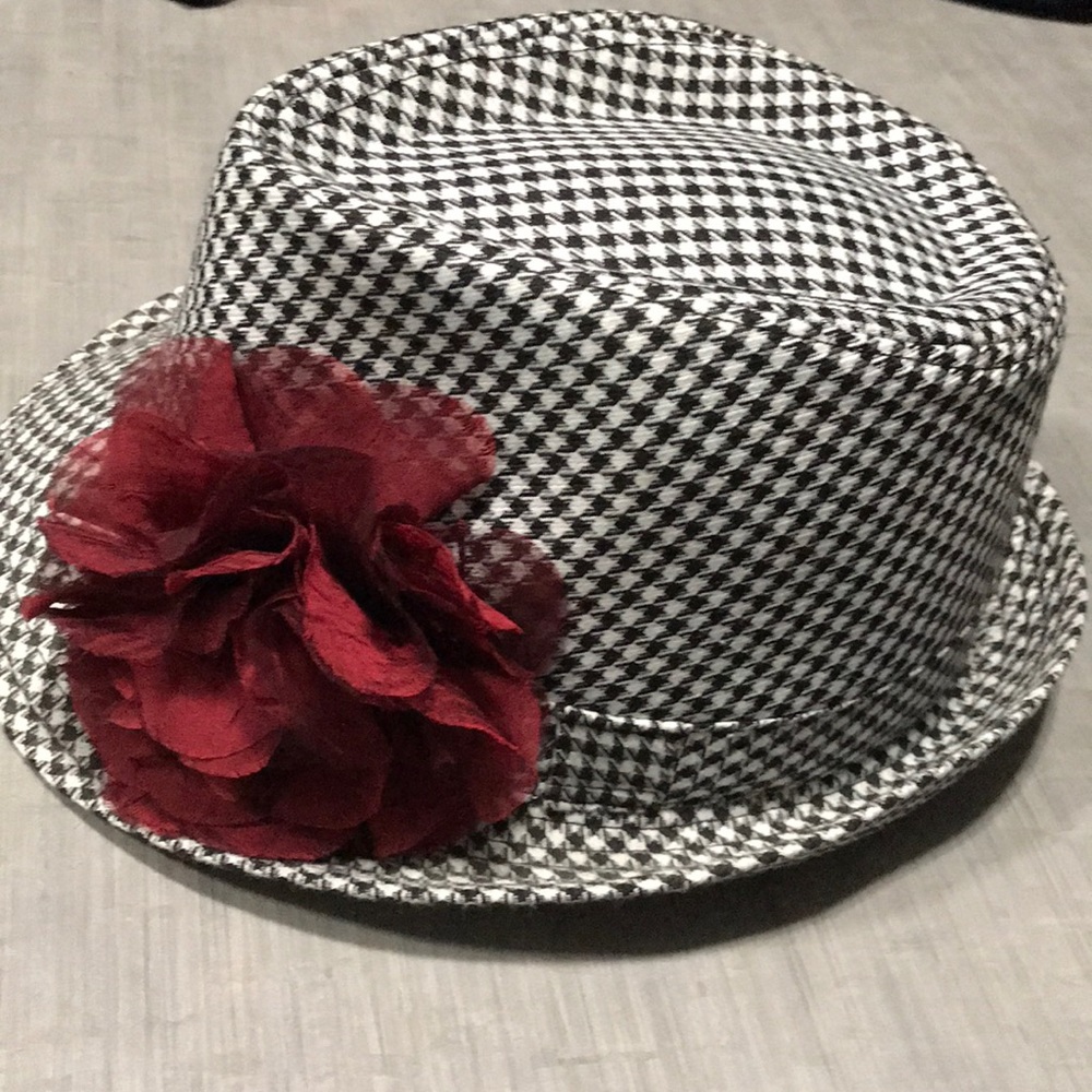 Hat - Picture 2 of 3